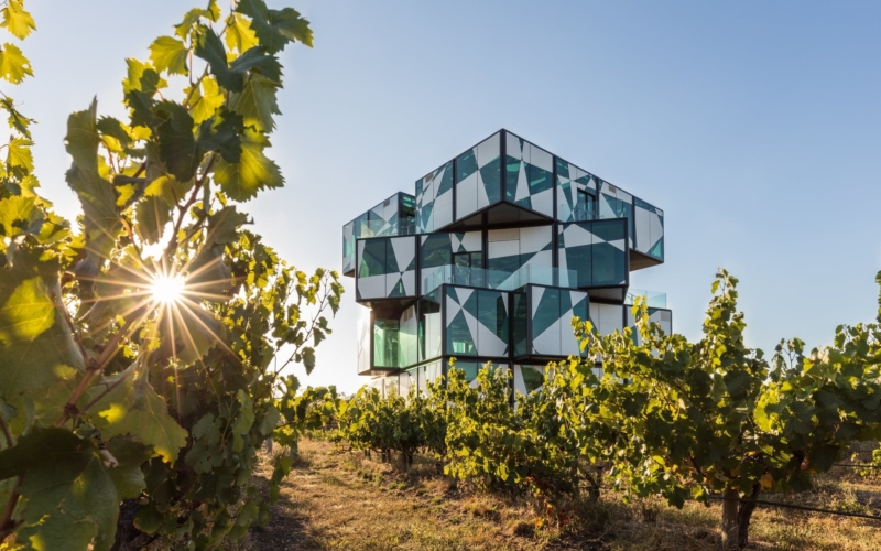 The d'Arenberg Cube